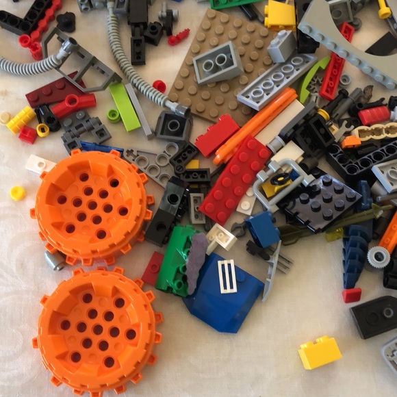 Lego nylon back pack with app. 2lbs assorted Legos - Picture 7 of 11